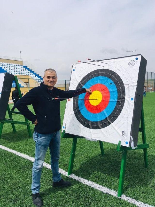 Felahiye’de kurumlar arası okçuluk turnuvası tamamlandı