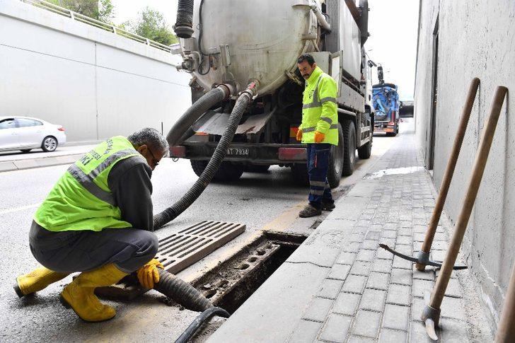 ASKİ’den ’çöplerinizi ızgara ve kanallara atmayın’ uyarısı G2
