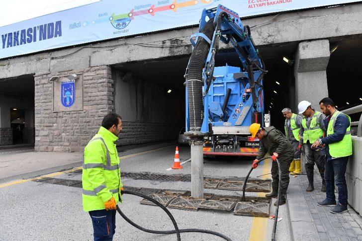 ASKİ’den ’çöplerinizi ızgara ve kanallara atmayın’ uyarısı G4