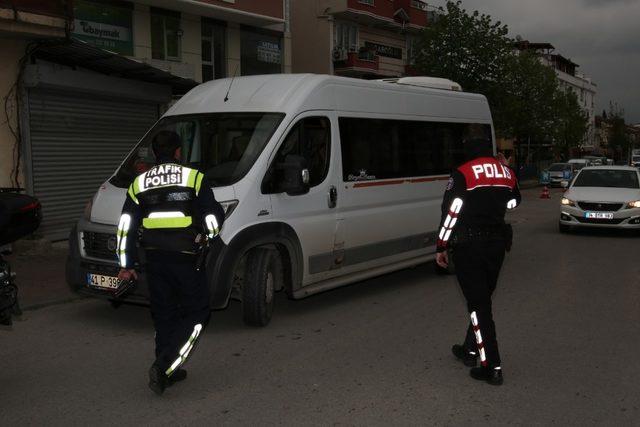 Kocaeli’de aranan 8 kişi, polis uygulamasında yakalandı