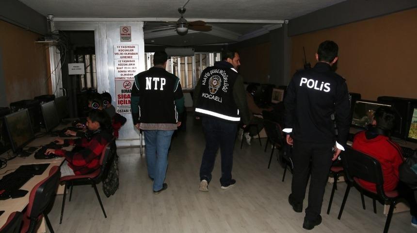 Kocaeli&rsquo;de aranan 8 kişi, polis uygulamasında yakalandı