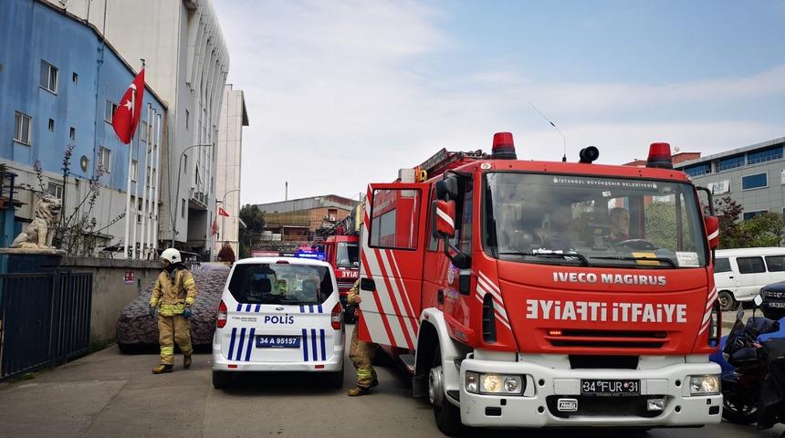Tuzla'da tersanede gemi yangını! Ekipler sevk edildi