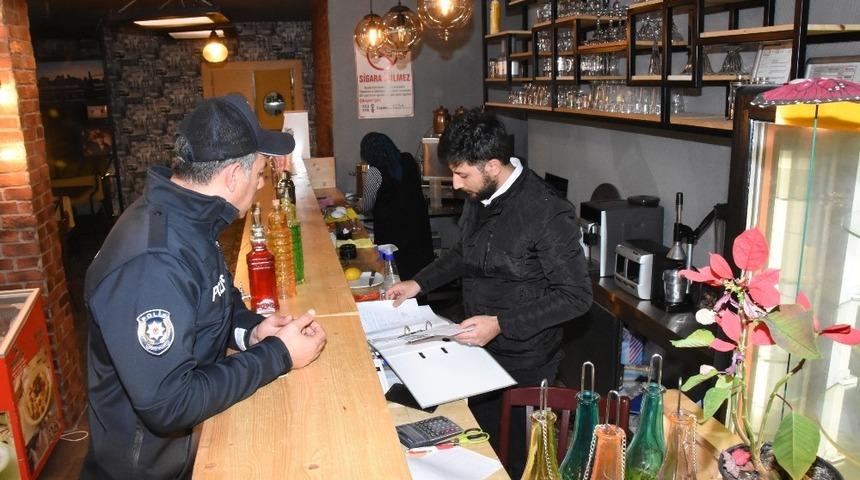 Polis, okul çevrelerinde göz açtırmadı