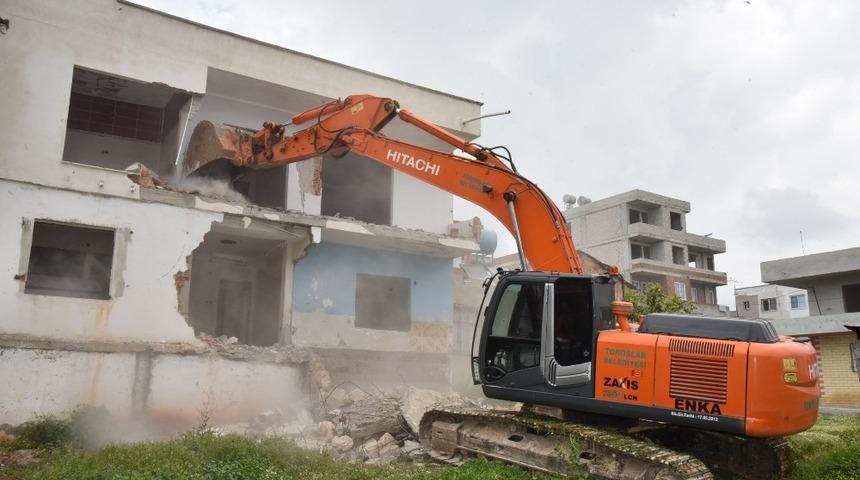 Yılmaz: "Halkımızın sağlığı ve huzuru birinci önceliğimiz"
