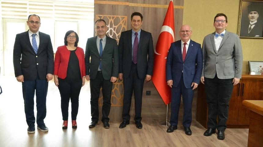 Uşak&rsquo;ta AB&rsquo;nin Geleceği ve T&uuml;rkiye AB İlişkileri Kongresi yapıldı
