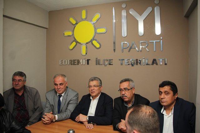 Edremit’te CHP’li başkan, İYİ Partiyi ziyaret etti