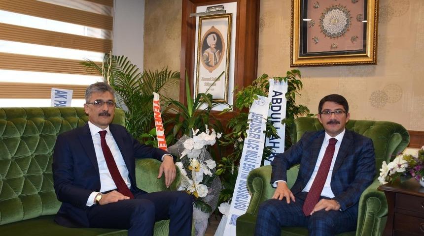 Başkan &Ccedil;elik&rsquo;e yoğun ziyaret trafiği