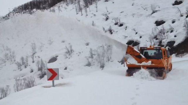 Tunceli'de kar ve yağmur hayatı olumsuz etkiliyor