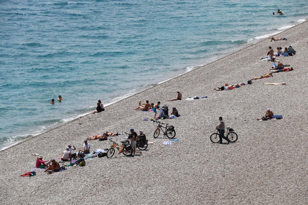 Doğuda kar esareti, g&uuml;neyde deniz keyfi