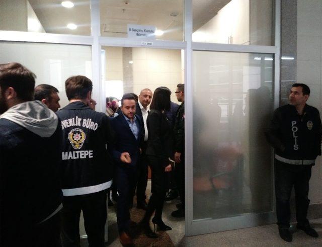 Maltepe’de birleştirme tutanakları İstanbul İl Seçim Kuruluna teslim edildi