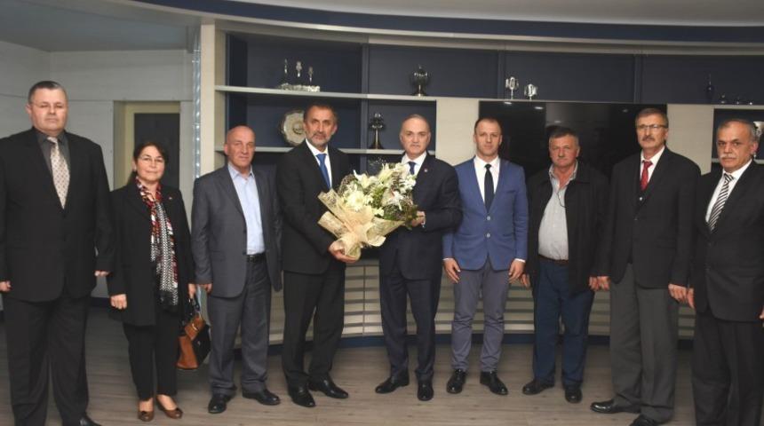 Başkan &Ouml;zl&uuml; &ldquo;Omuz omuza D&uuml;zce&rsquo;miz i&ccedil;in &ccedil;alışacağız&rdquo;