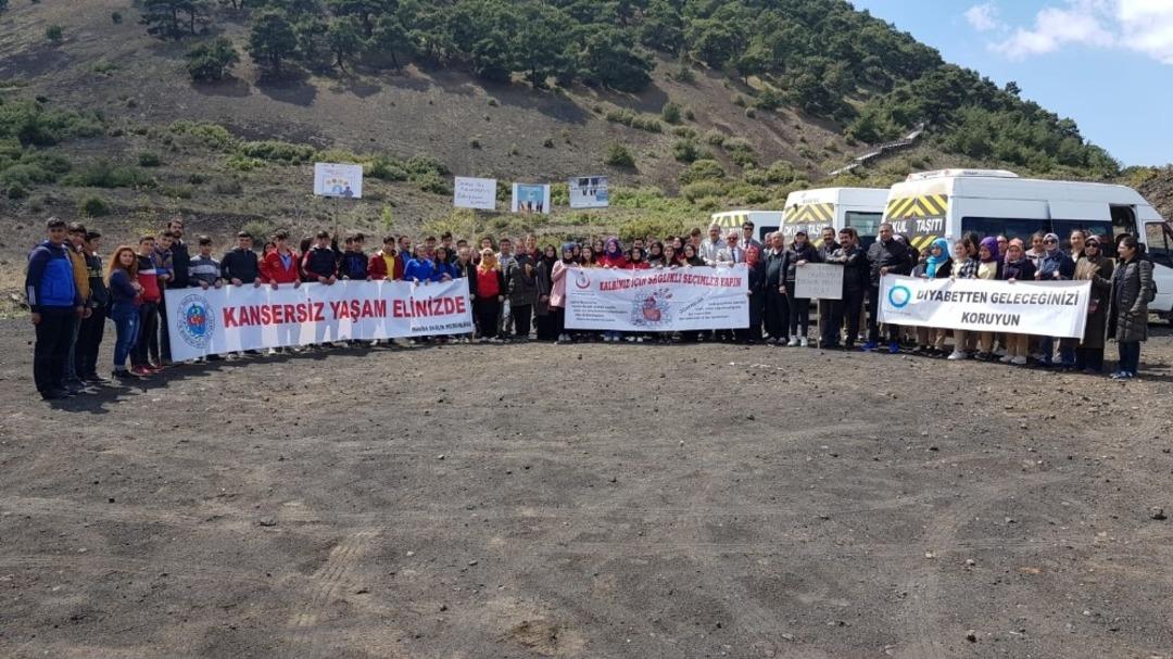 Sağlıklı yaşam i&ccedil;in Sandal Divlit&rsquo;e tırmandılar