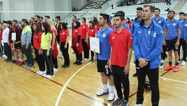 FÜ’de, Voleybol 1. Lig müsabakaları başladı