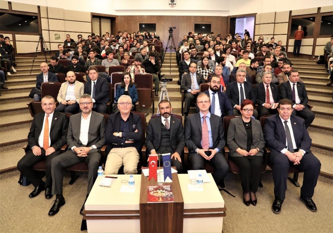 Geleceğe ışık tuttular