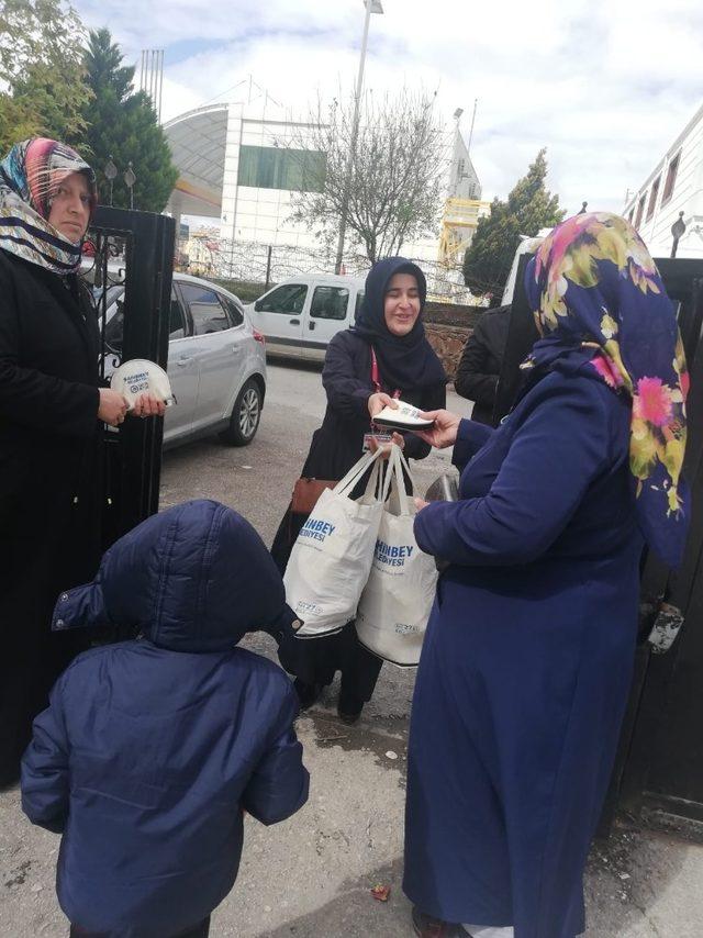 Şahinbey’de doğa dostu pazar çantası dağıtılıyor