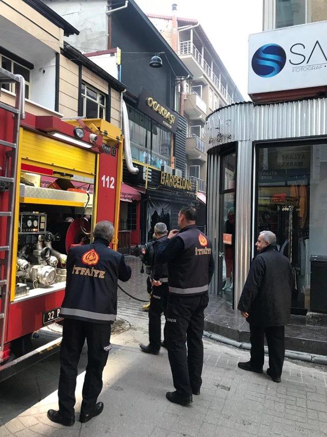 Kafeler Caddesi’nde korkutan yangın