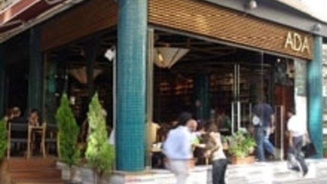 İstiklal'in Karizmatik Mekanı Ada Cafe