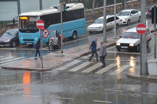 Kahramanmaraş’ta sağanak etkili oldu