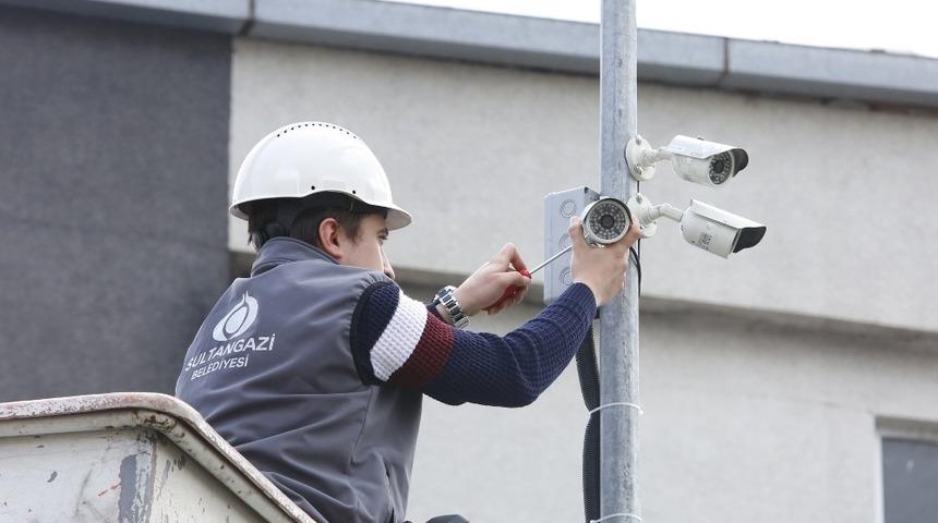 Sultangazi&rsquo;de parklar 24 saat kamerayla izlenecek