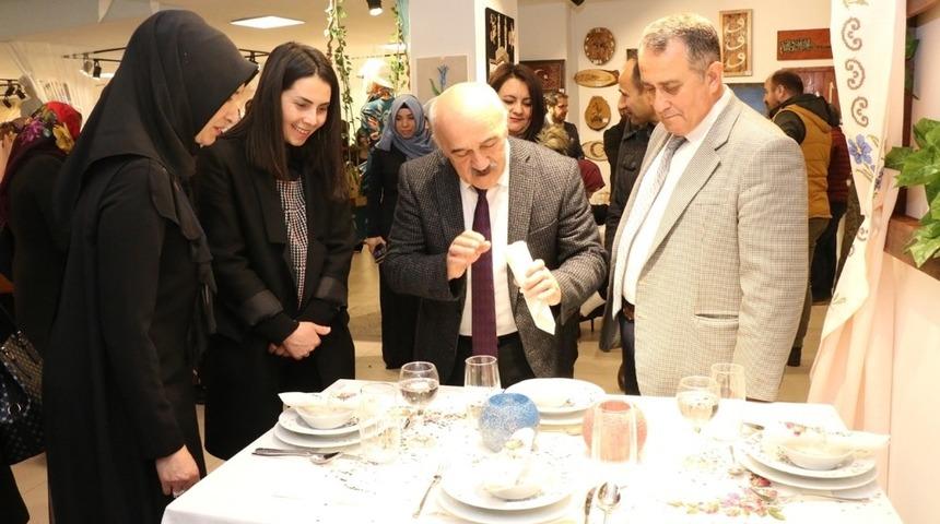 ORMEK &Uuml;nye Şubesi&rsquo;nde yılsonu sergisi a&ccedil;ıldı