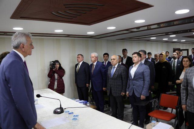 Mardin’de ilk meclis toplantısı gergin başladı