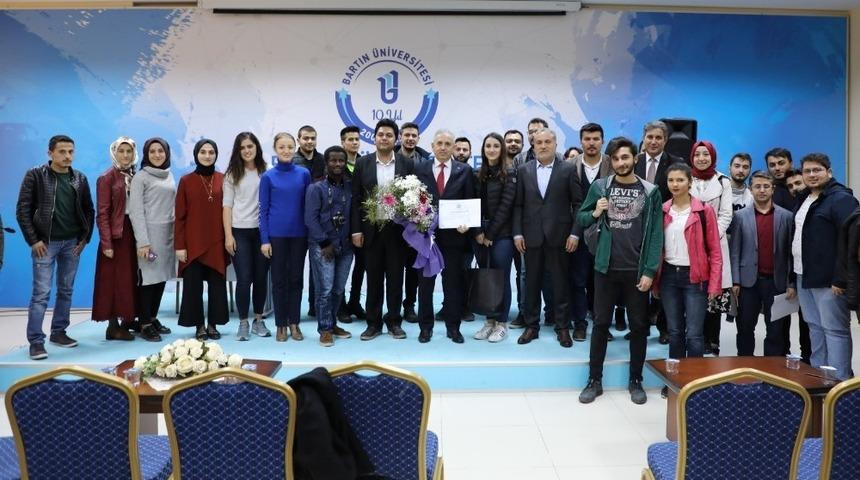 Kariyer G&uuml;nleri&rsquo;nde deneyimlerini &ouml;ğrencilerle paylaştı