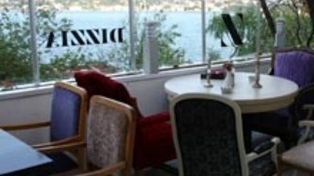 Boğaz Manzaralı Yemek Keyfi