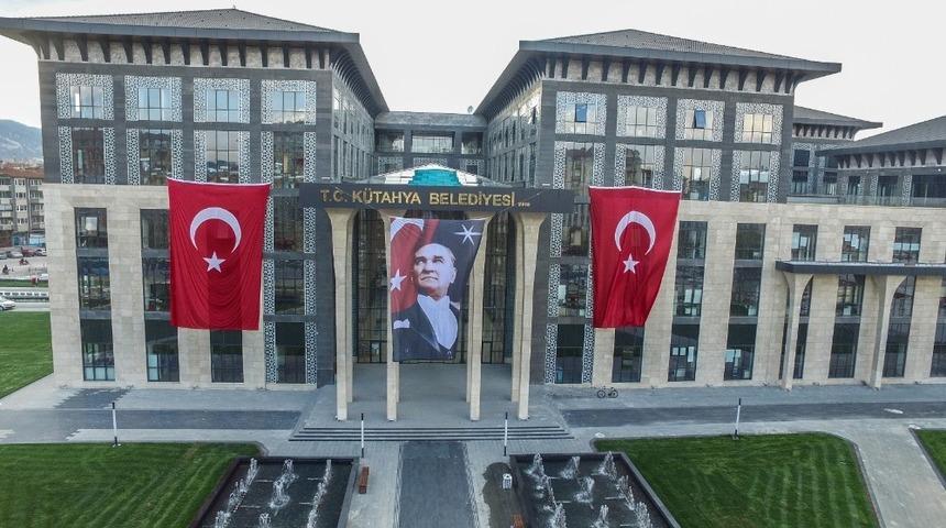K&uuml;tahya Belediyesi tabelasına T.C. ibaresi eklendi