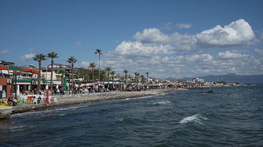 Edremit Körfezi'nde "23 Nisan" hareketliliği