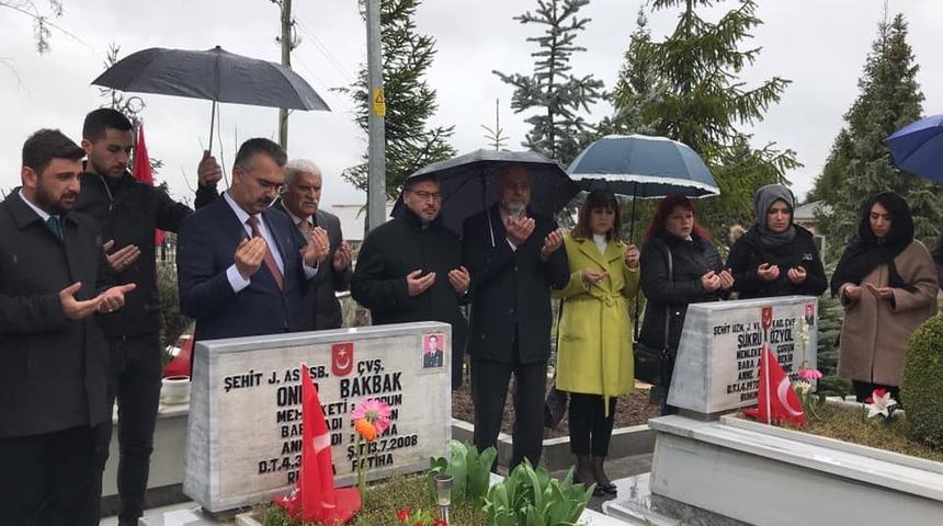 AK Parti şehitleri unutmadı