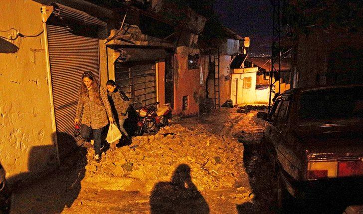 Hatay'da sağanak yağış hayatı felç etti G2