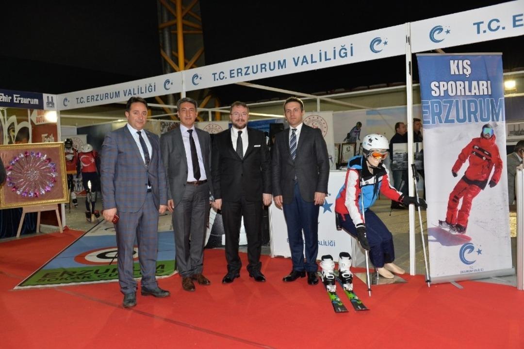 Buz sporları r&uuml;zgarı esti