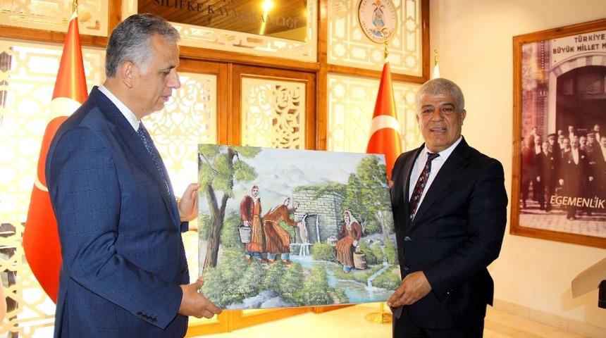 Kaymakam Cinbir: "&Ouml;nceliğimiz &uuml;lkemize ve milletimize hizmet"