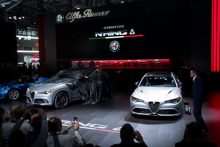 İşte dünyanın en iyi otomobili! Uluslararası New York Otomobil Fuarı'nda en lüksler bir arada G1