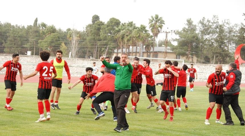 Silifke Belediyespor şampiyonluk ma&ccedil;ına hazırlanıyor.