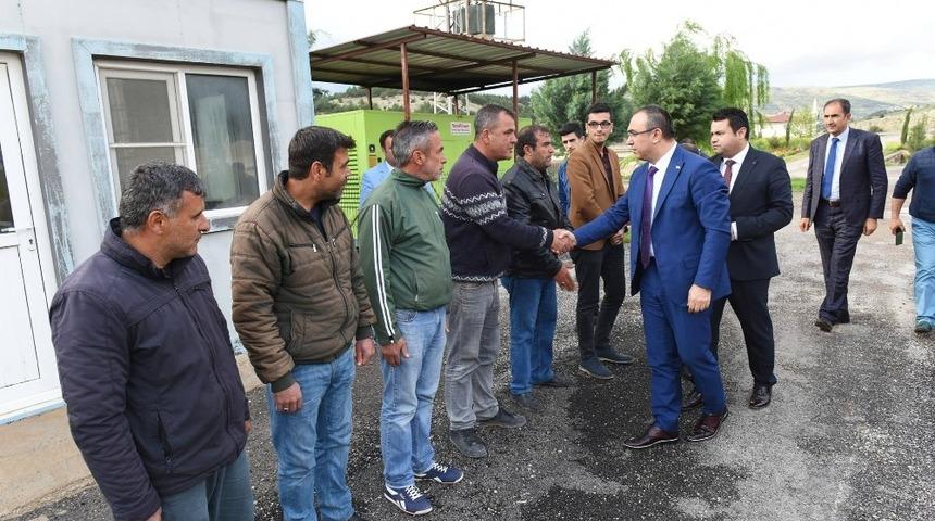 Vali Soyt&uuml;rk&rsquo;den Asfalt Plent ve B&uuml;z Baca tesisini inceledi