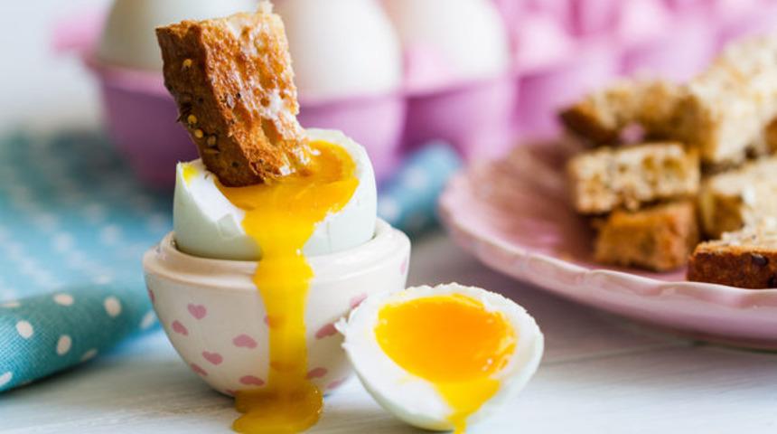 Hamilelikte kesinlikle ağzınıza sürmemeniz gereken 10 yiyecek