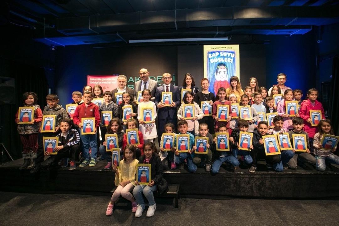 &Ccedil;ukurcalı 37 &ccedil;ocuğun hayali kitap oldu: Zap Suyu D&uuml;şleri