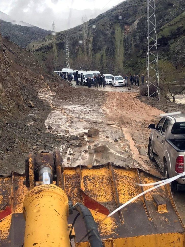 Sason’da yağışlar sel ve heyelana neden oldu G5