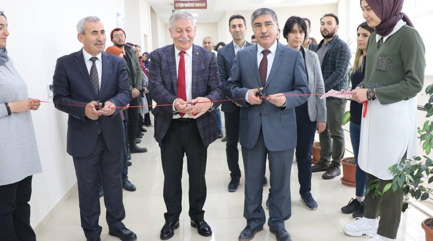 İn&ouml;n&uuml;&rsquo;de "Fikir Gazeteciliği" sergisi