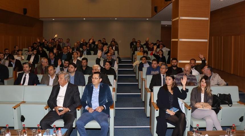 MTSO&rsquo;da &rsquo;e-ticaret ile b&uuml;y&uuml;menin altın kuralları&rsquo; anlatıldı