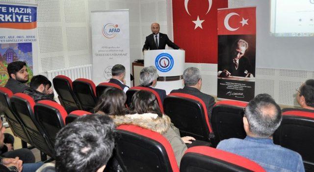 Kütahya Teknik Bilimler MYO’da Temel Afet Bilinci Semineri