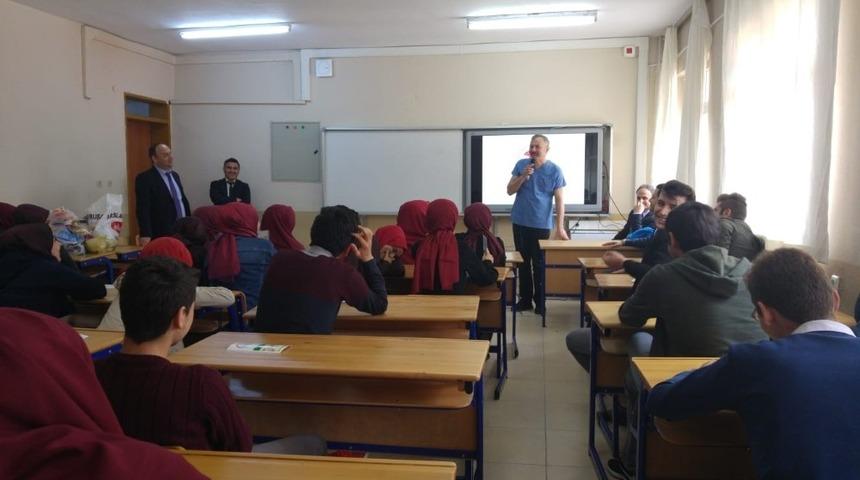 Lise &ouml;ğrencilerine "Meslek tanıtımı ve gıdanı koru" eğitimi verildi
