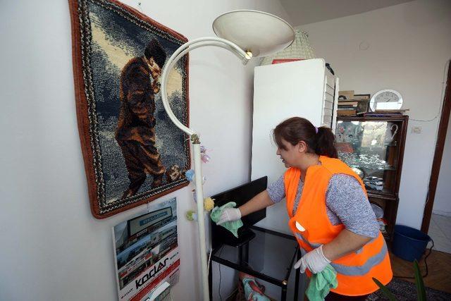 Yenimahalle’de 8 yılda 14 bin ev temizlendi