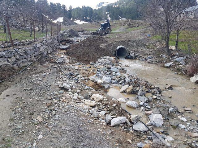 Söğüt ve Dikmetaş yolları açıldı