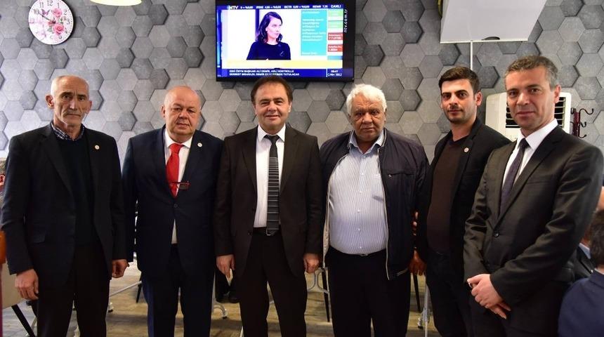 Başkan Şahin, muhtarlar ve İl Genel Meclisi &uuml;yeleri ile bir araya geldi