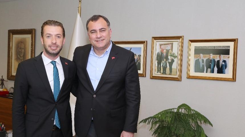 Sivil toplum kuruluşlarından Taşdelen&rsquo;e kutlama ziyareti