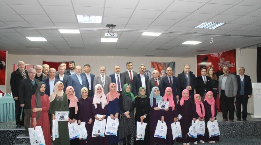 Umre &ouml;d&uuml;ll&uuml; &lsquo;40 Hadis Ezberleme ve En G&uuml;zel Şekilde Sunma Yarışması&rsquo;