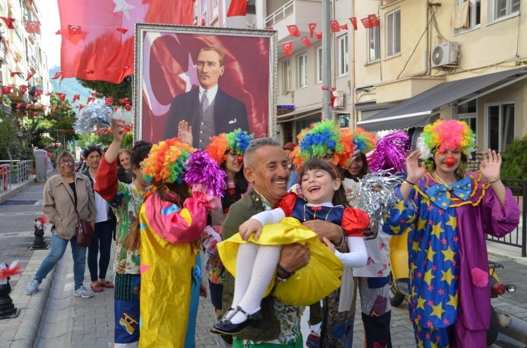 Terzi Salih&rsquo;in 105 Sokağı 23 Nisan&rsquo;a hazır