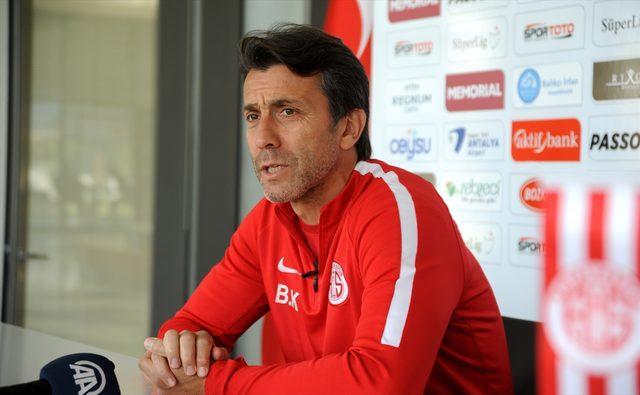 Antalyaspor Teknik Direktörü Bülent Korkmaz